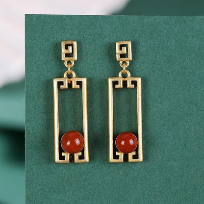 Charming Silver Earring for Any Occasion