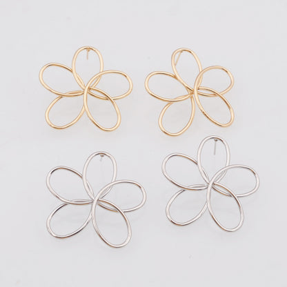 Romantic Earring for Special Moments