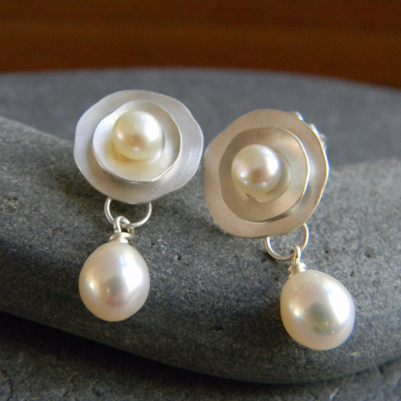 Beautiful Pearl Earring with Unique Style