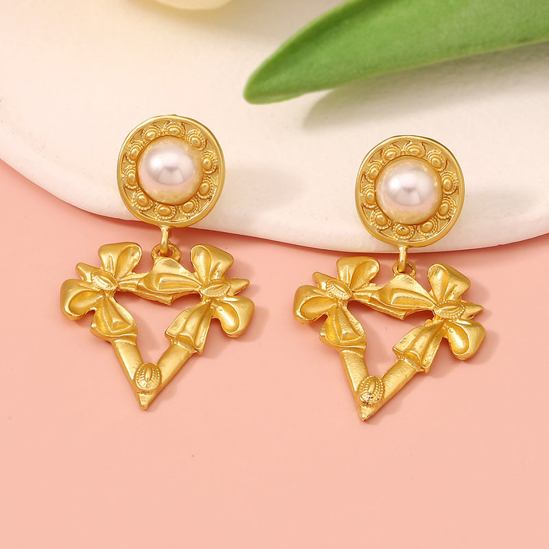 Romantic Pearl Earring for Special Moments