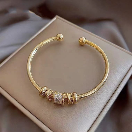 Beautiful Bracelet with Unique Style