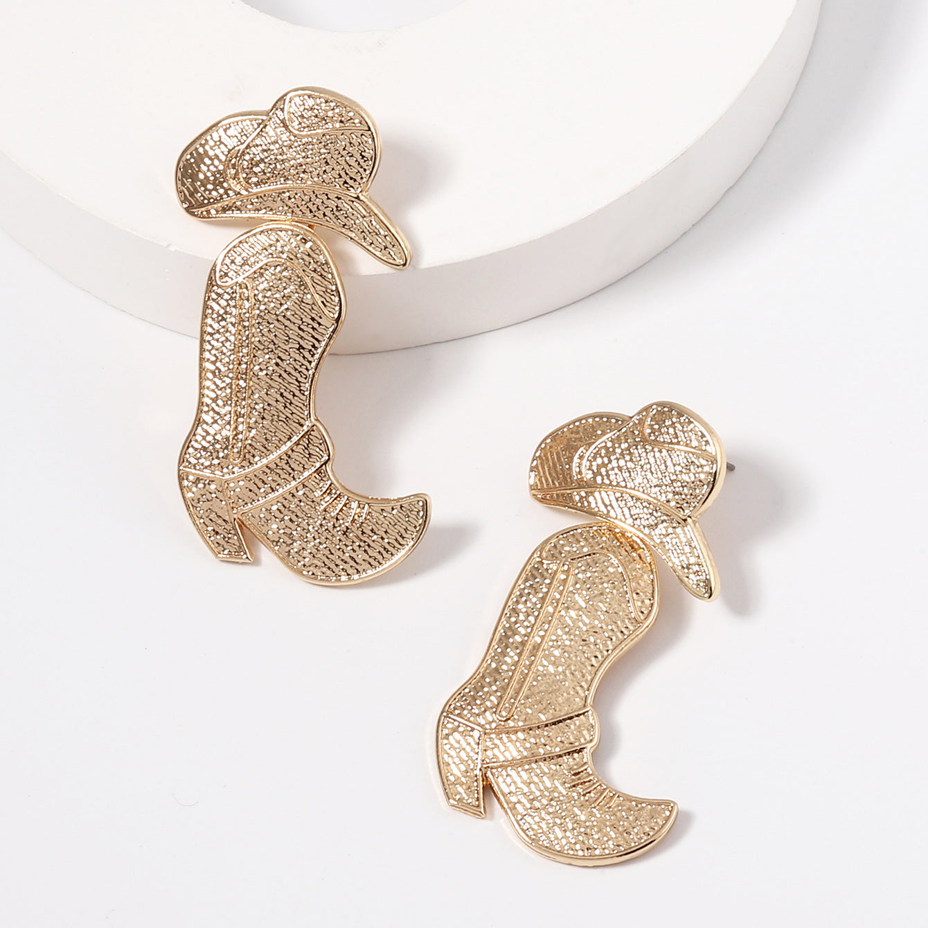 Charming Earring for Any Occasion