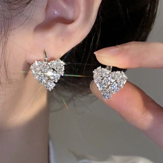 Charming Earring for Any Occasion
