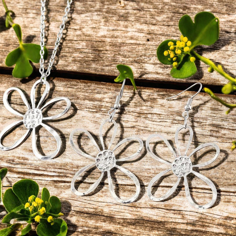 Classic Set with Timeless Appeal