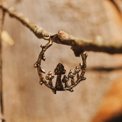 Charming Gold Earring for Any Occasion