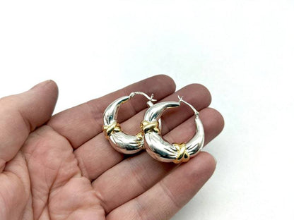 Beautiful Gold Earring with Unique Style