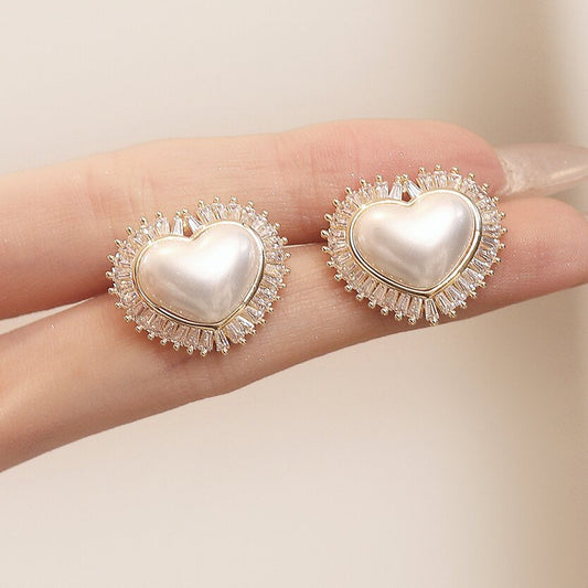 Charming Piece for Any Occasion