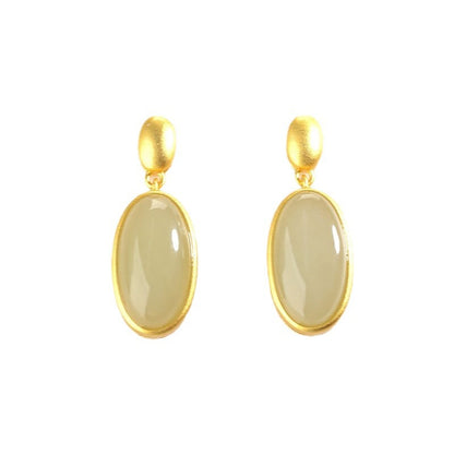 Charming Gold Earring for Any Occasion
