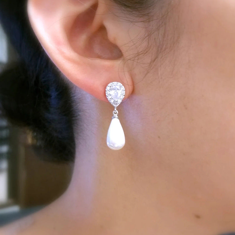 Romantic Pearl Earring for Special Moments