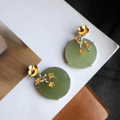 Classic Gold Necklace with Timeless Appeal