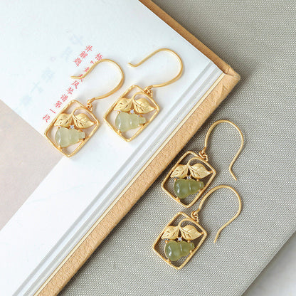 Charming Gold Earring for Any Occasion