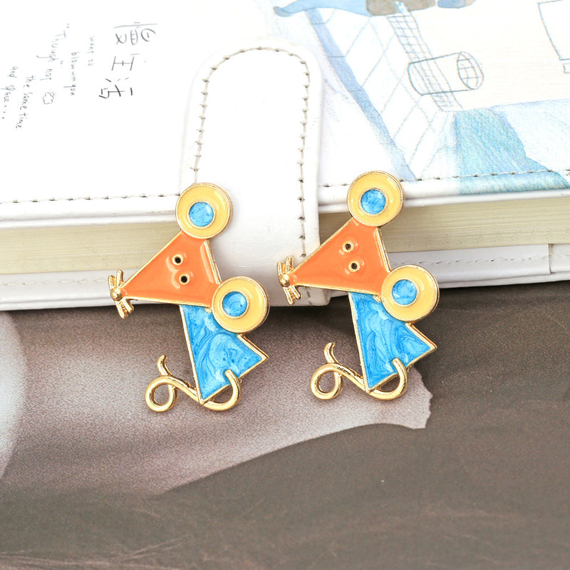 Charming Earring for Any Occasion