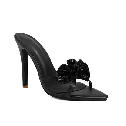 Graceful Orthopedic Sandals for Modern Look