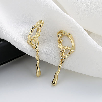 Romantic Gold Earring for Special Moments