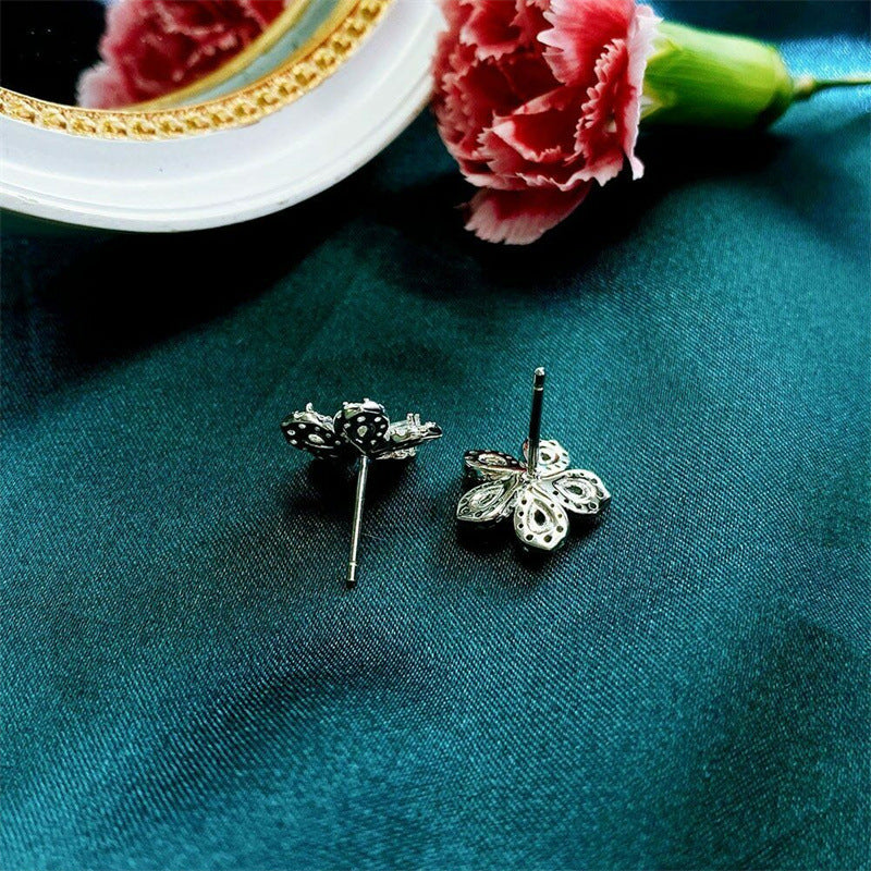 Romantic Earring for Special Moments