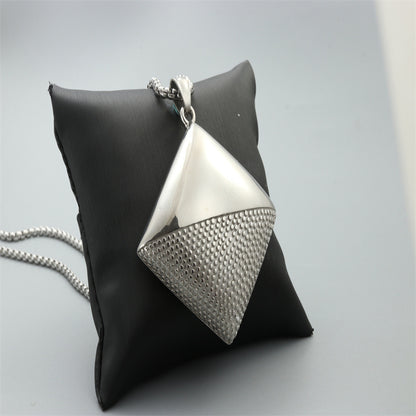 Stunning Necklace for Daily Wear