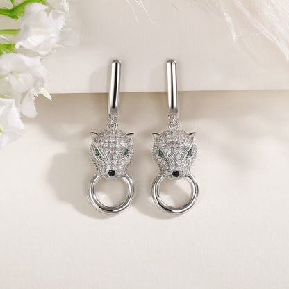 Charming Earring for Any Occasion