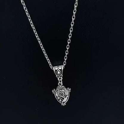 Classic Silver Necklace with Timeless Appeal