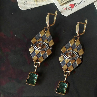 Charming Earring for Any Occasion