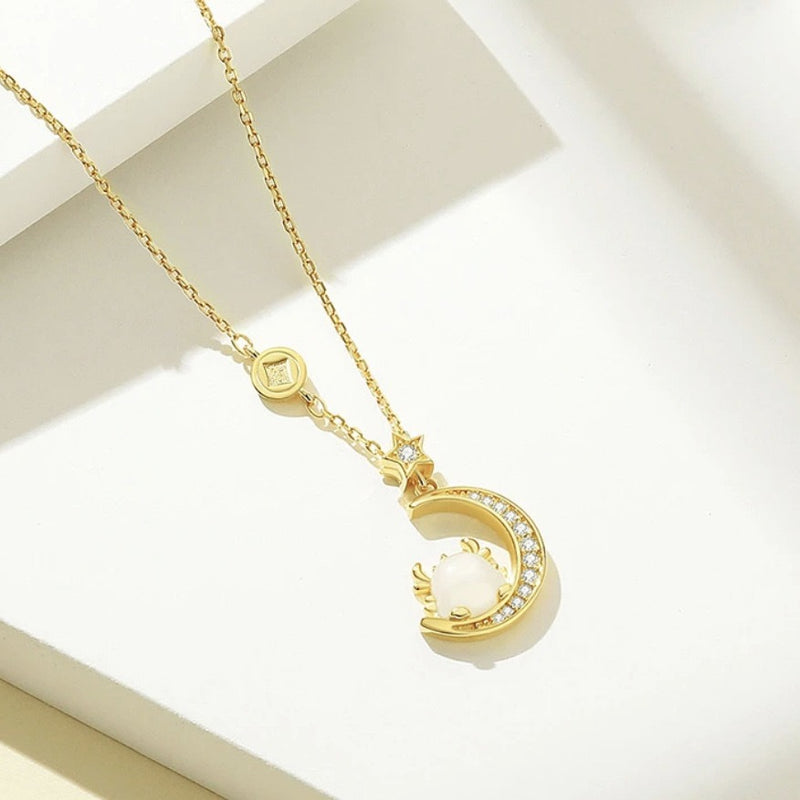 Beautiful Silver Necklace with Unique Style