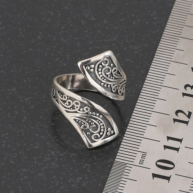 Stunning Silver Ring for Daily Wear
