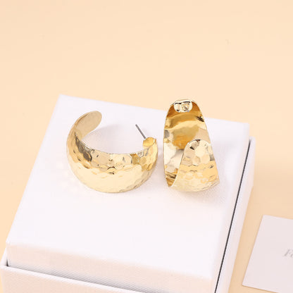 Classic Earring with Timeless Appeal