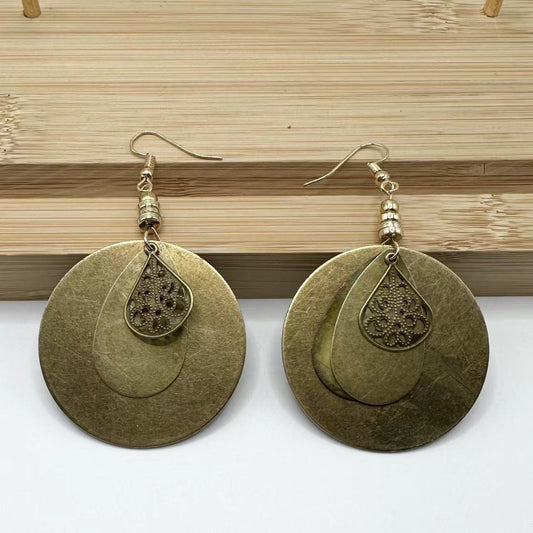 Charming Earring for Any Occasion