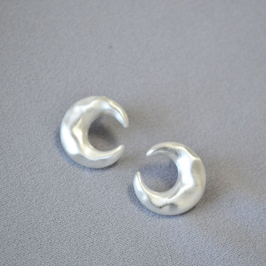 Charming Silver Earring for Any Occasion