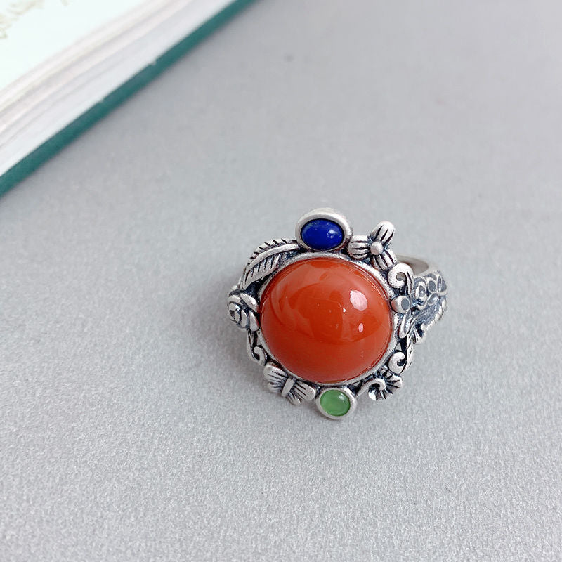 Classic Silver Ring with Timeless Appeal