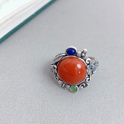 Classic Silver Ring with Timeless Appeal