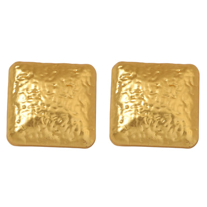Elegant Gold Earring for Every Occasion