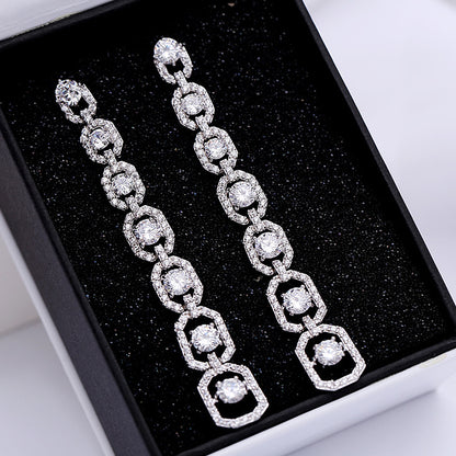 Charming Earring for Any Occasion