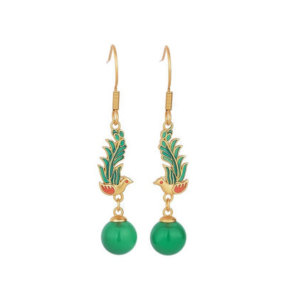 Charming Gold Earring for Any Occasion