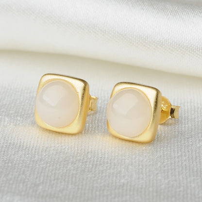 Classic Silver Piece with Timeless Appeal