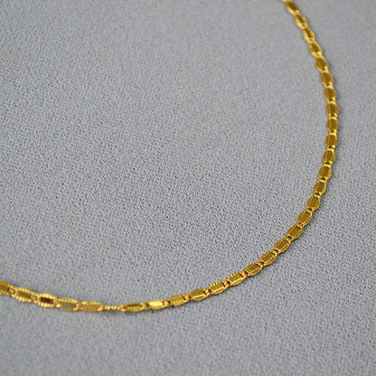 Stunning Gold Necklace for Daily Wear