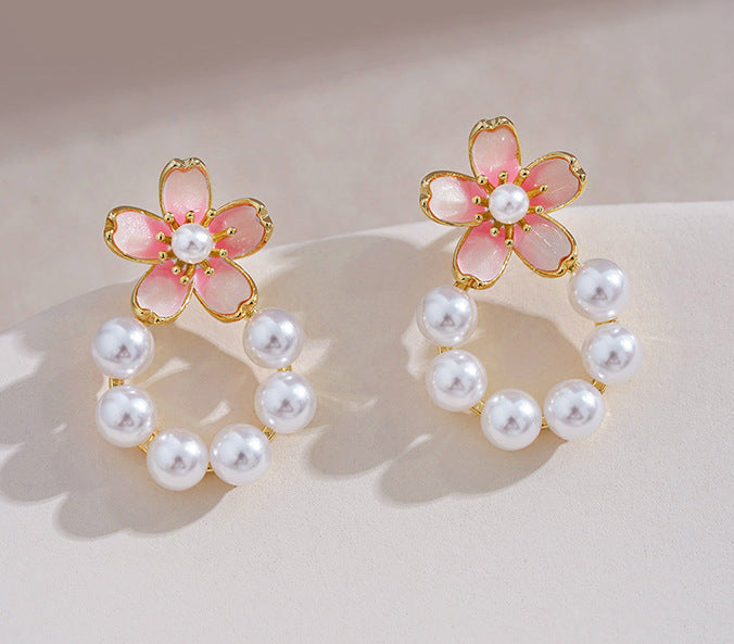 Classic Pearl Earring with Timeless Appeal