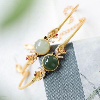 Stunning Pearl Bracelet for Daily Wear