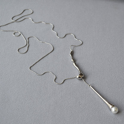 Classic Pearl Necklace with Timeless Appeal