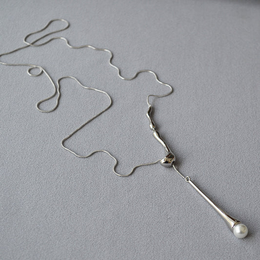Classic Pearl Necklace with Timeless Appeal