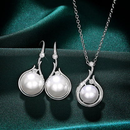 Beautiful Pearl Earring with Unique Style
