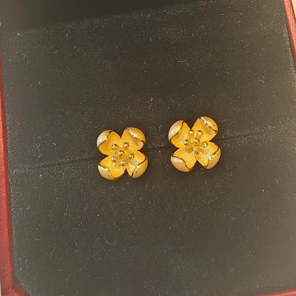 Charming Piece for Any Occasion