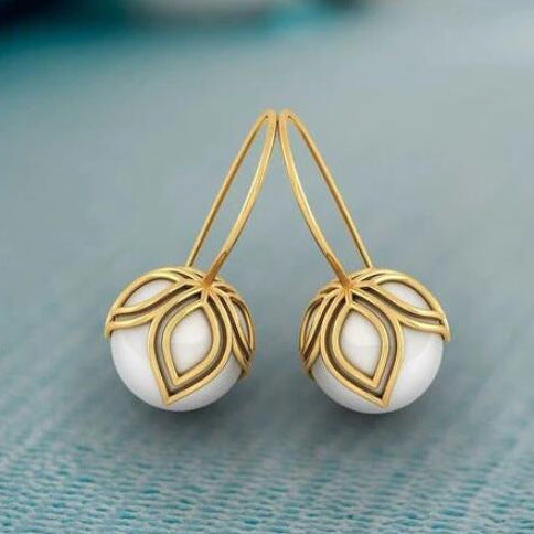Elegant Gold Earring for Every Occasion