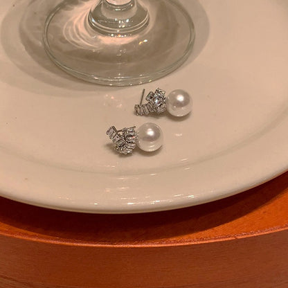 Stunning Pearl Earring for Daily Wear