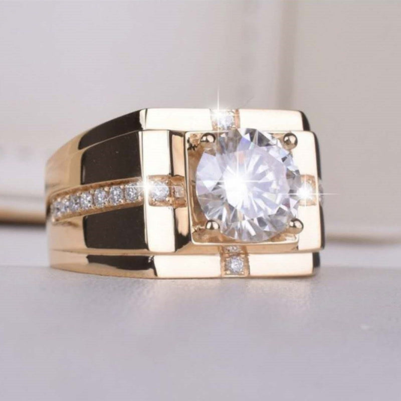 Classic Silver Ring with Timeless Appeal