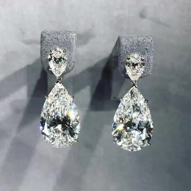 Charming Earring for Any Occasion