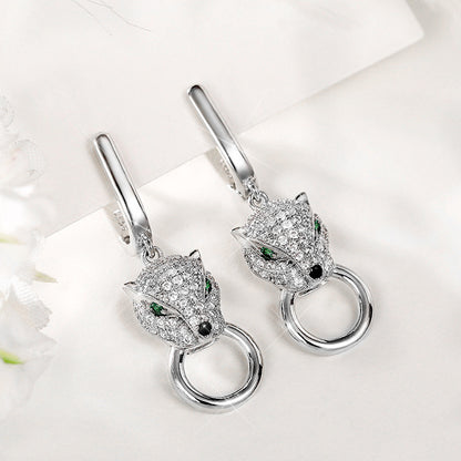 Charming Earring for Any Occasion