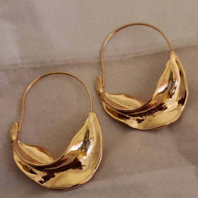 Stunning Gold Earring for Daily Wear