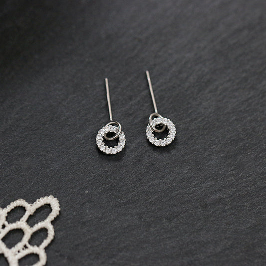 Charming Earring for Any Occasion