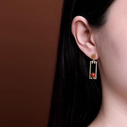 Charming Silver Earring for Any Occasion