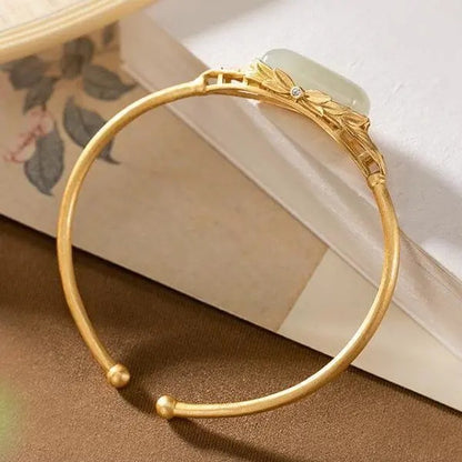 Charming Silver Bracelet for Any Occasion